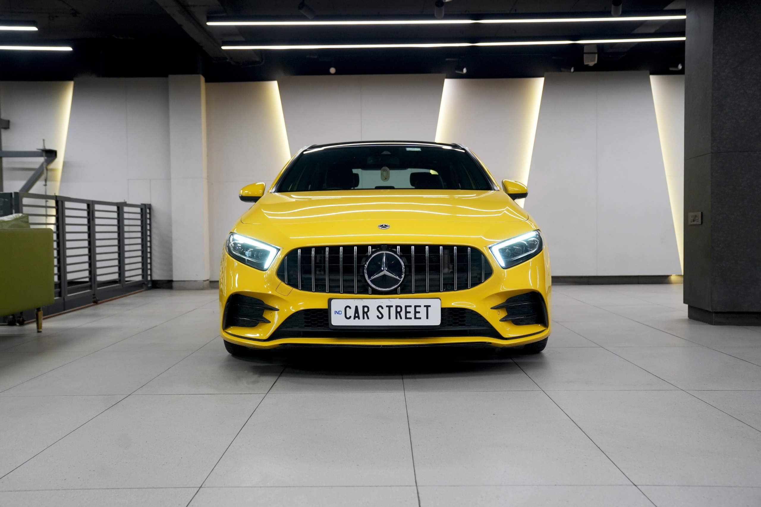 Mercedes-Benz AMG A35 Limousine